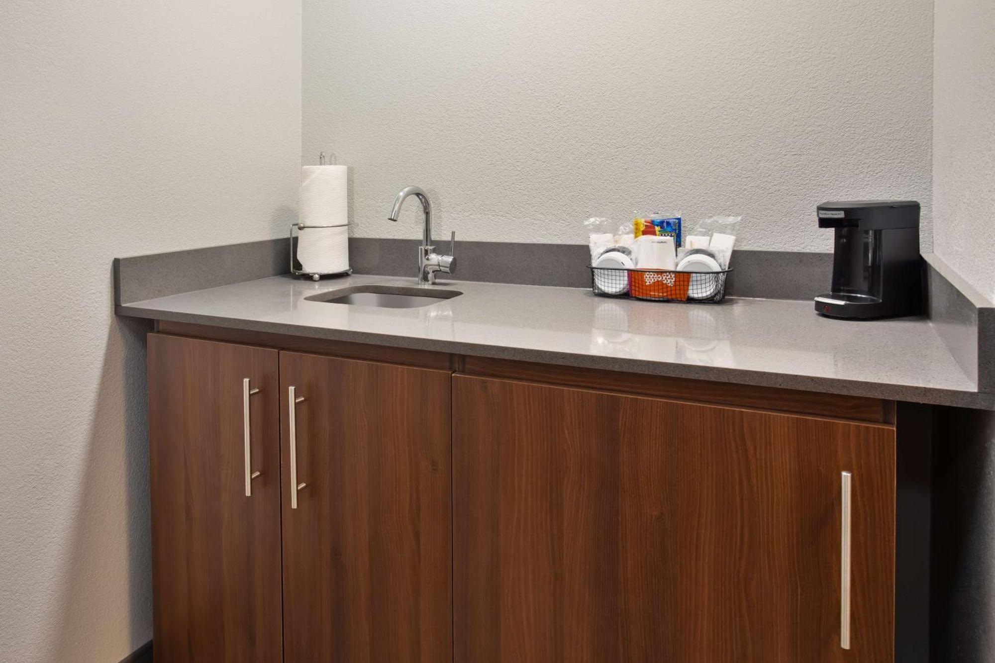 Hampton Inn & Suites Tampa East Casino Area Seffner Экстерьер фото
